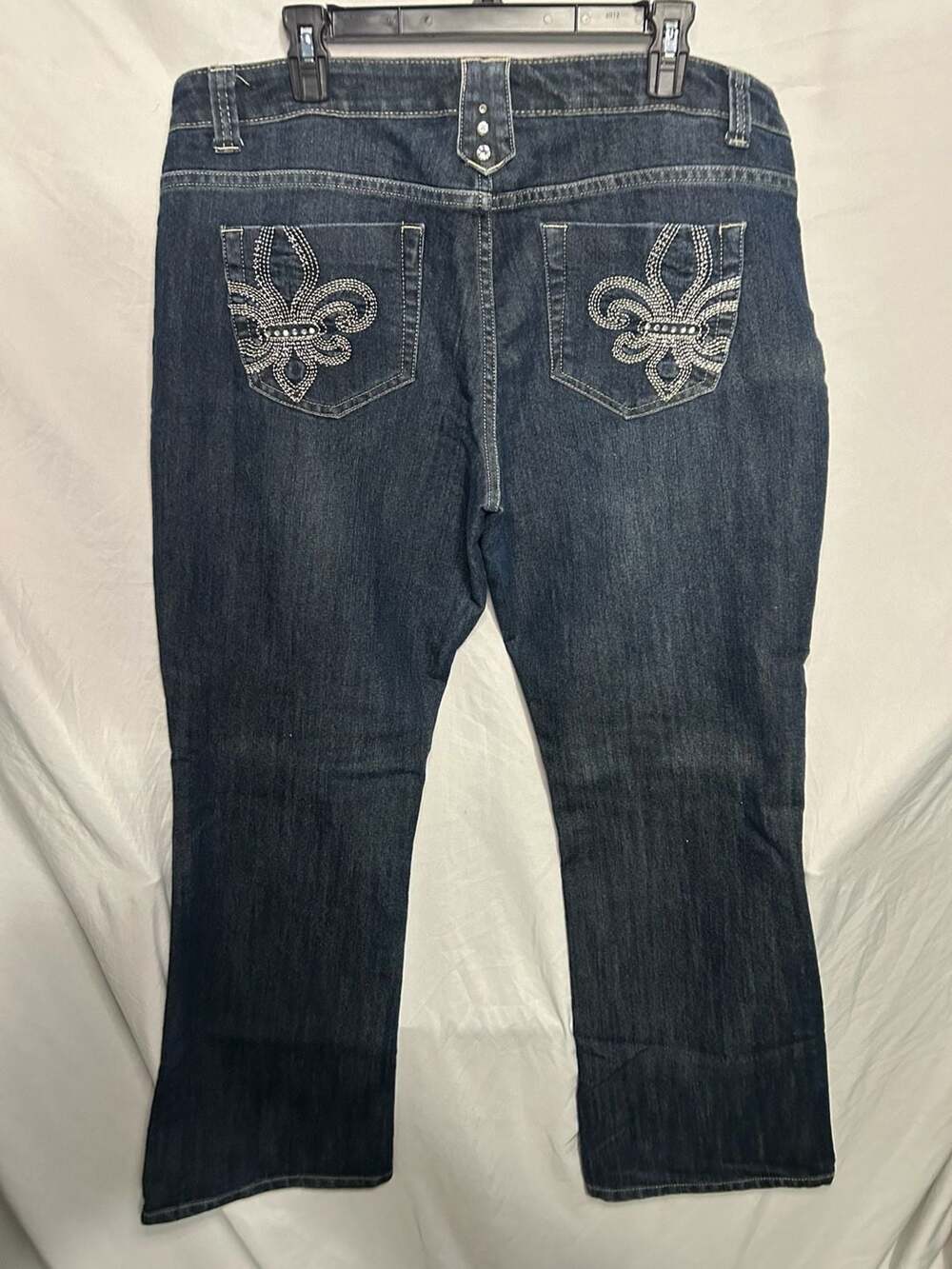 MASSINI Women's Dark Wash Rhinestone Fleur-de-lis Bootcut Jeans Size 16